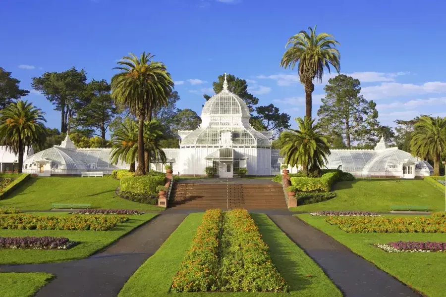 Vista externa do Conservatório de Flores de 贝博体彩app.